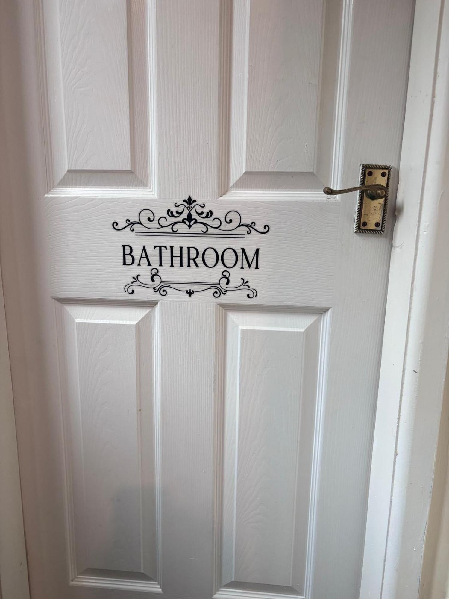 Lovely Within 5 Mins Walk To Train Station With Double And Single Stoke-on-Trent